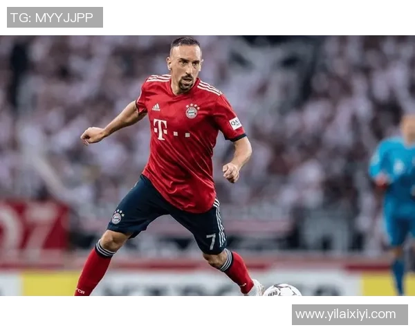 从街头踢球到绿茵传奇 足球巨星们的童年奋斗故事