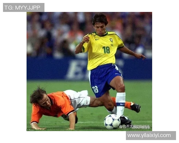 足坛巨星风采全览高清珍藏版球星经典瞬间完整照片集